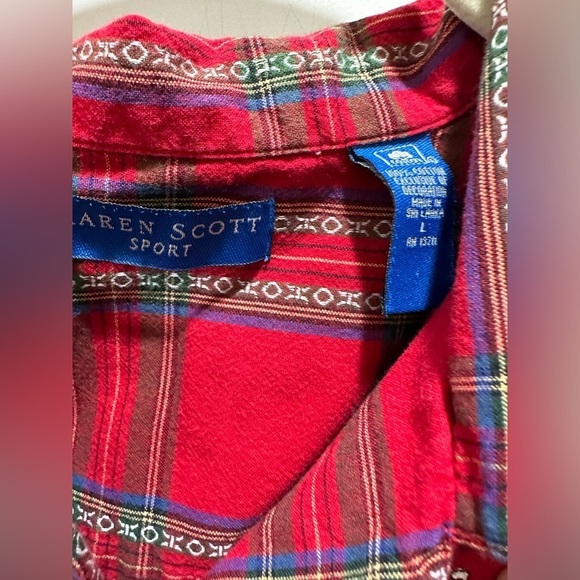 Vintage Karen Scott Embroidered Santa On Plaid Red Button Down Top Size Large - Picture 5 of 9